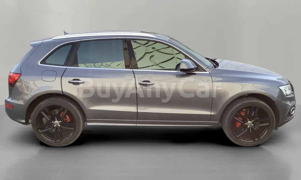 Vehicle photo 3