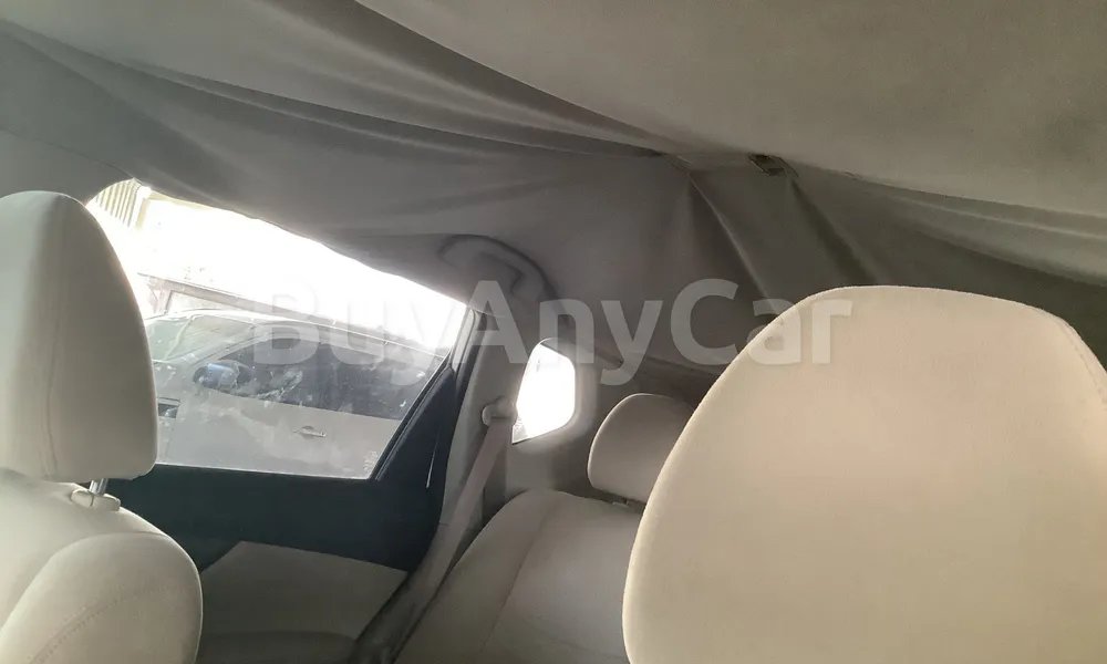 Vehicle photo 9