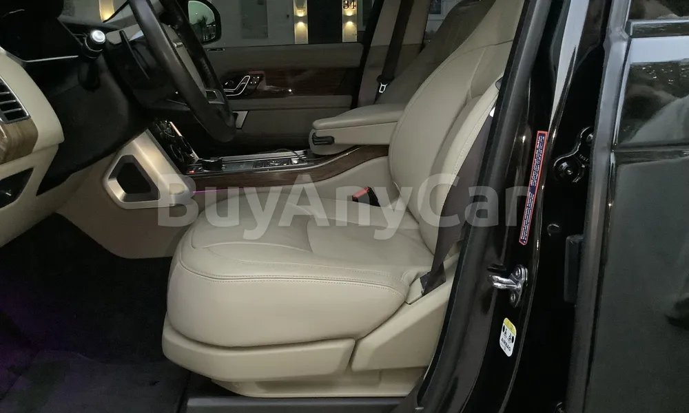 Vehicle photo 9