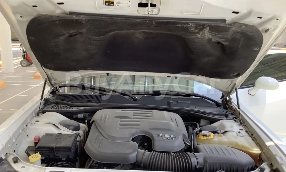 Vehicle photo 6