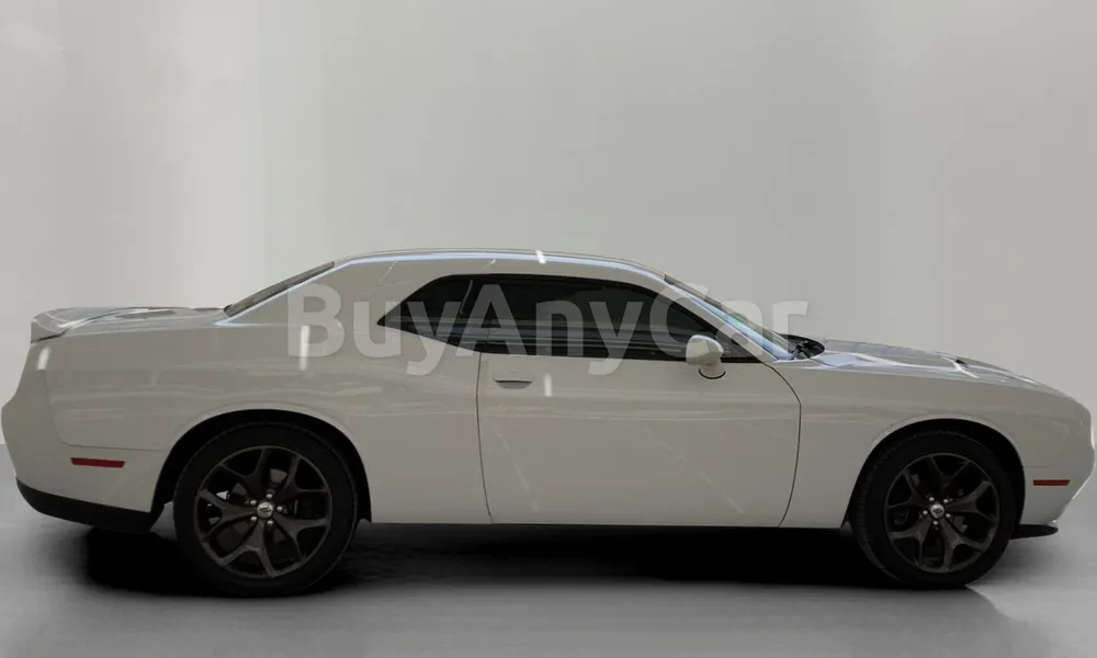 Vehicle photo 3