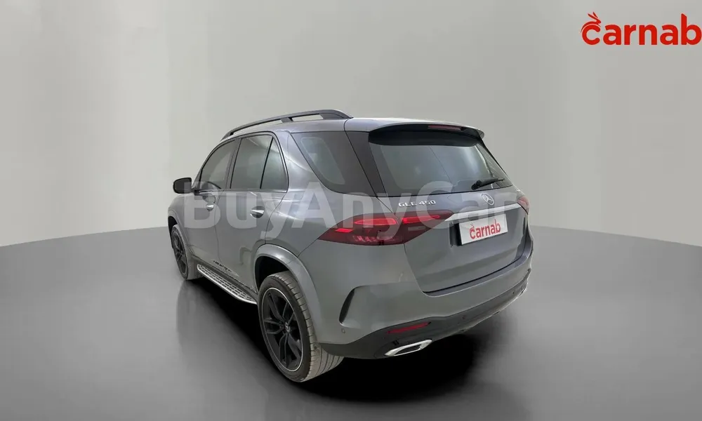 Vehicle photo 6