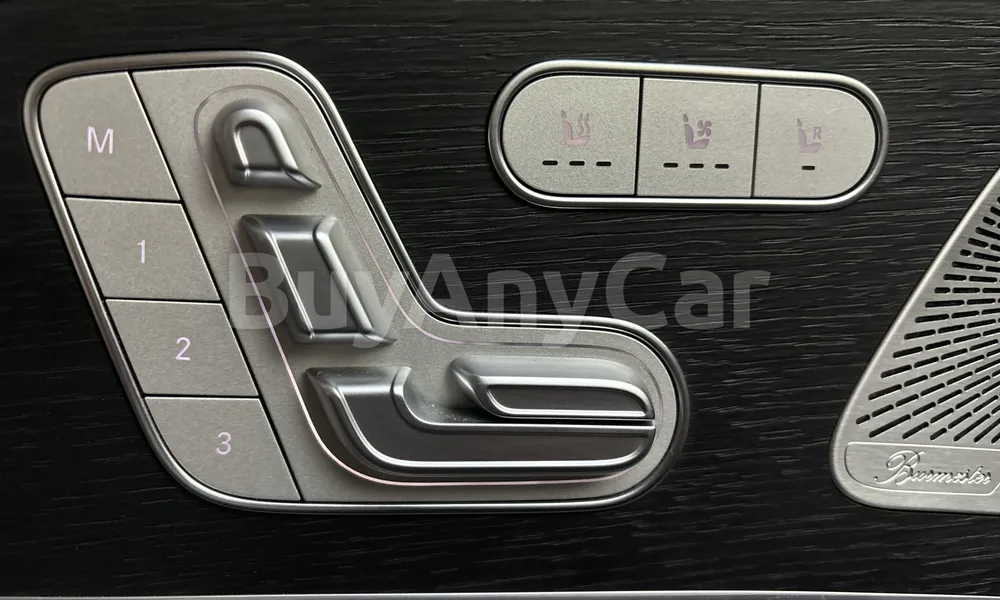 Vehicle photo 13