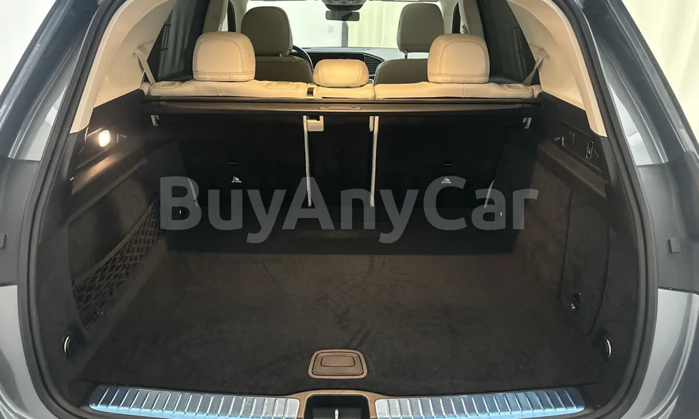 Vehicle photo 16