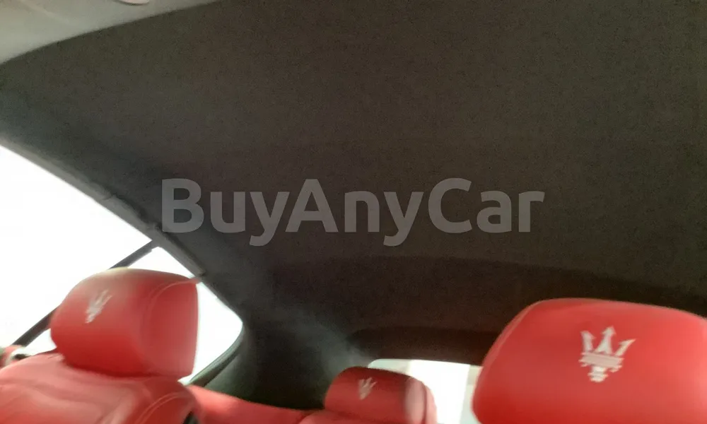 Vehicle photo 9