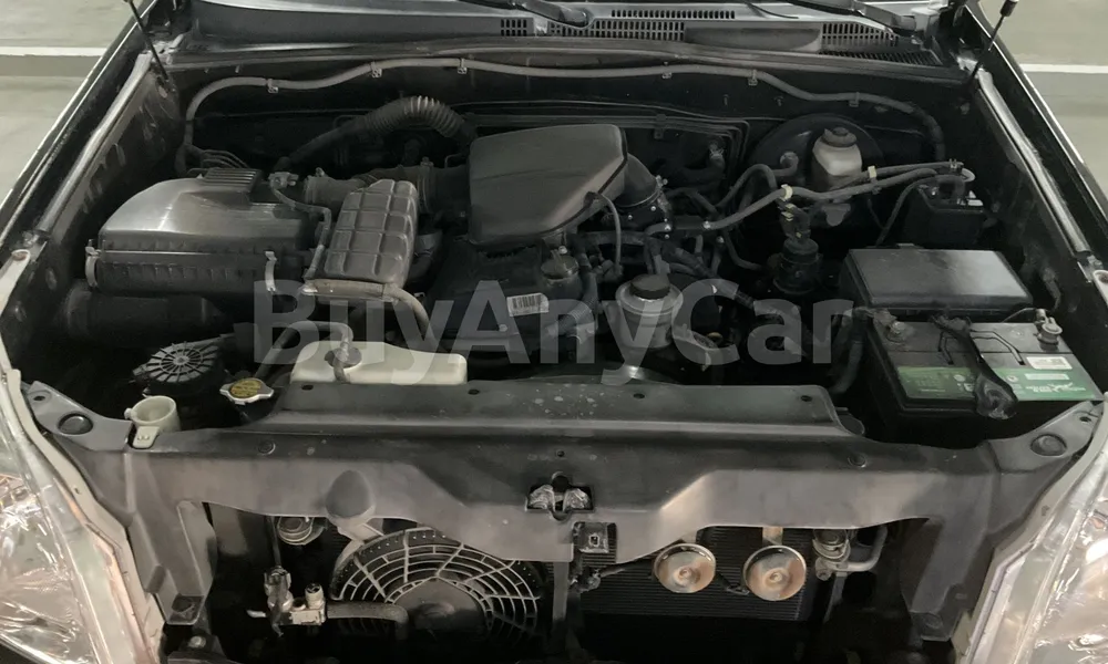 Vehicle photo 7