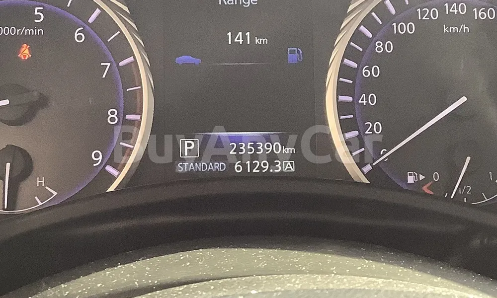 Vehicle photo 6