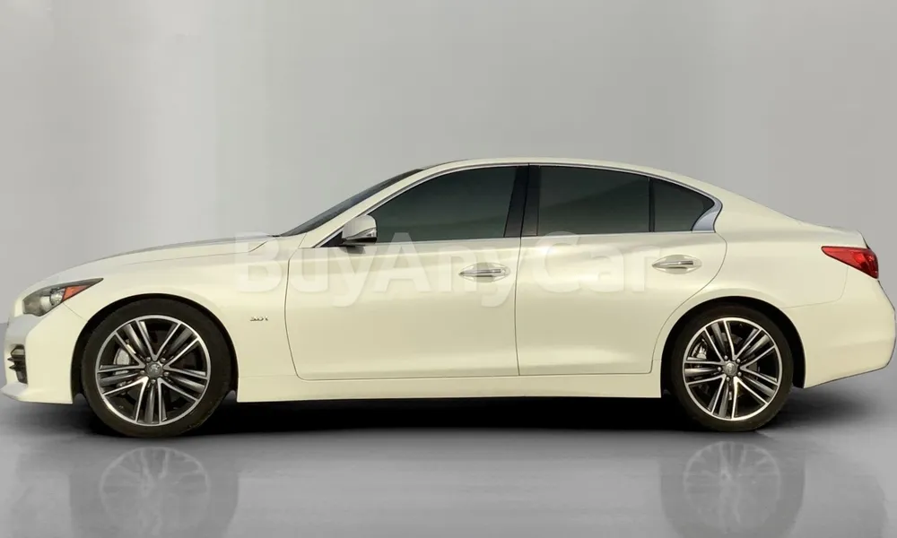 Vehicle photo 4