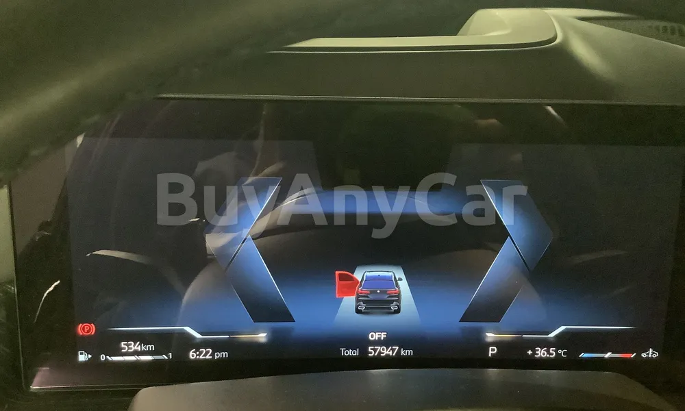 Vehicle photo 6