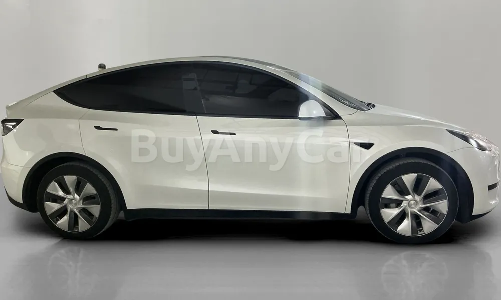 Vehicle photo 3