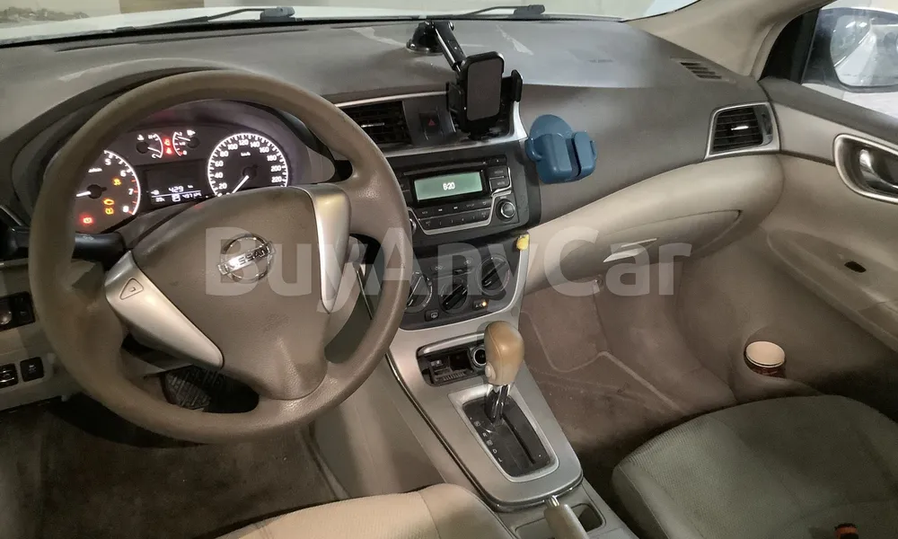 Vehicle photo 8