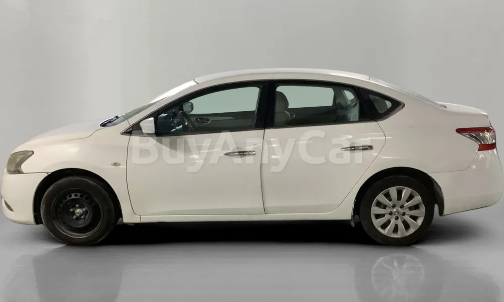 Vehicle photo 4