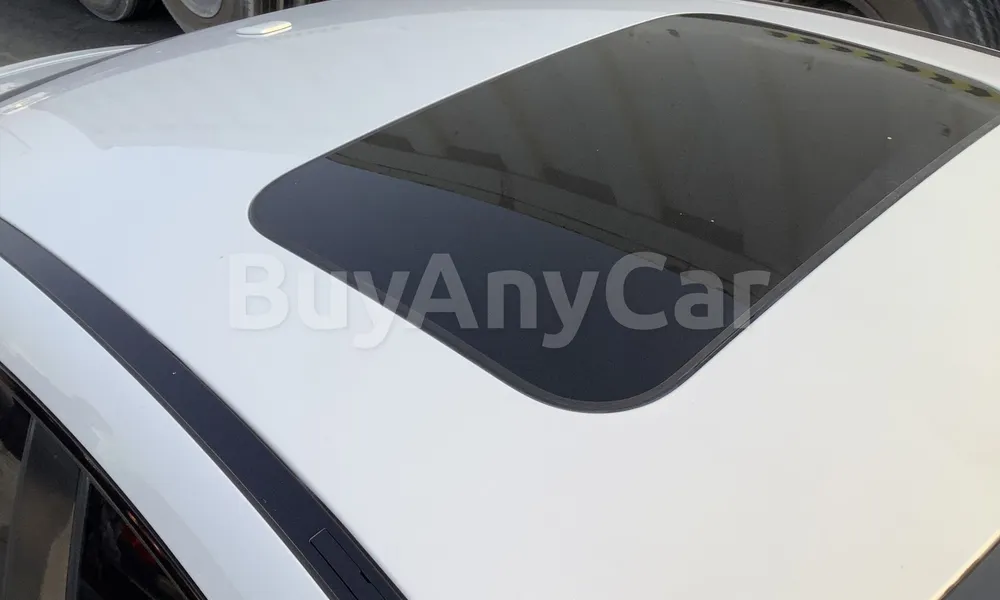 Vehicle photo 7