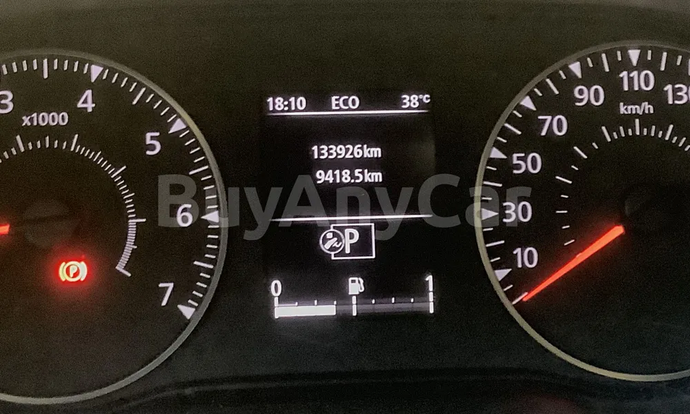 Vehicle photo 7