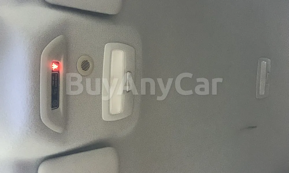 Vehicle photo 9