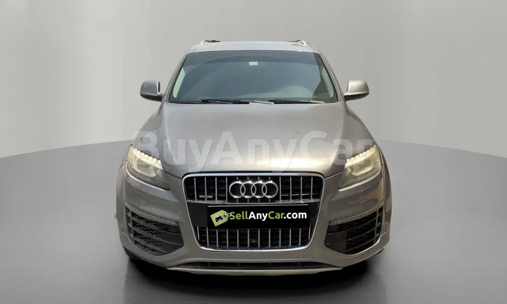 Vehicle photo 1