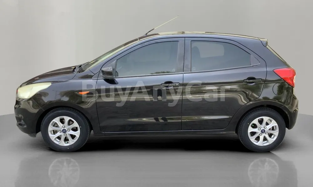 Vehicle photo 4