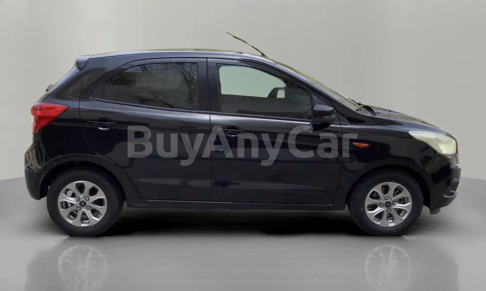 Vehicle photo 3