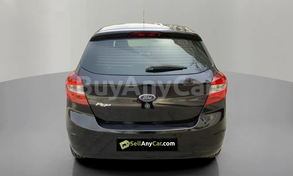 Vehicle photo 2