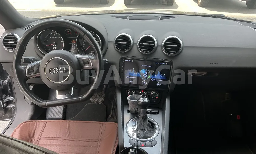 Vehicle photo 7