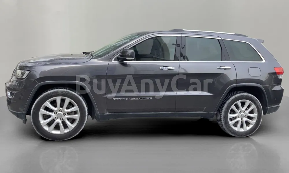 Vehicle photo 4