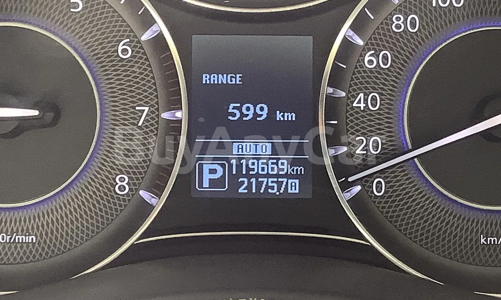 Vehicle photo 7