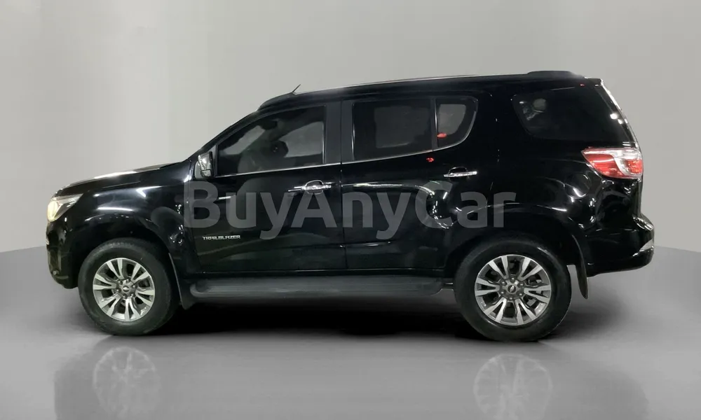 Vehicle photo 3