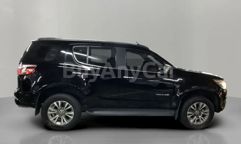 Vehicle photo 4