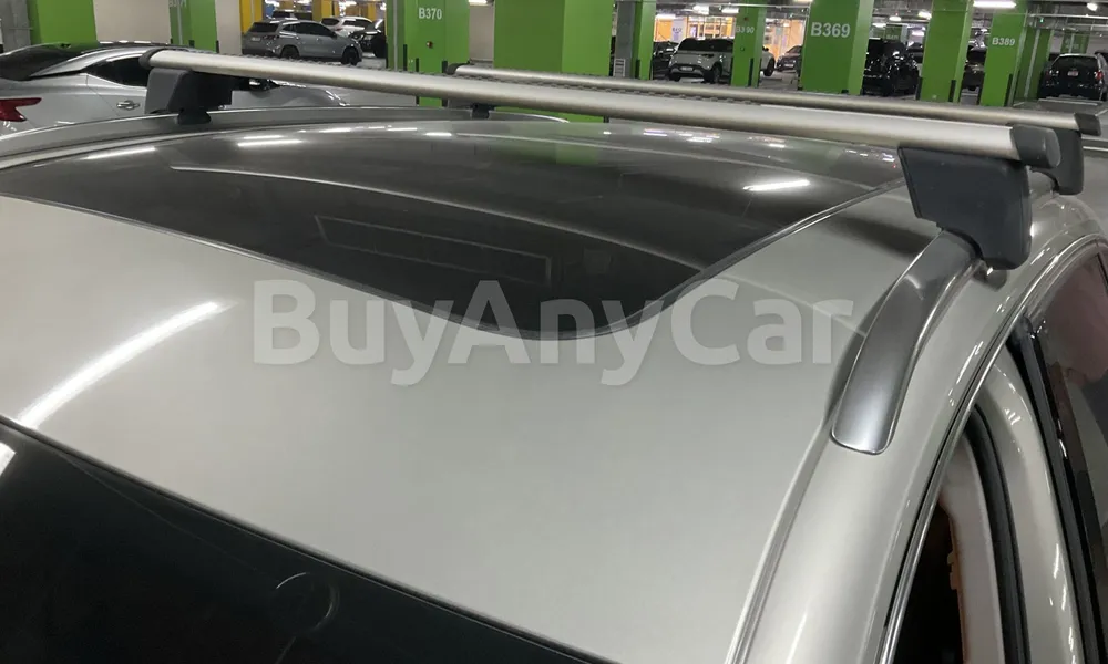 Vehicle photo 5