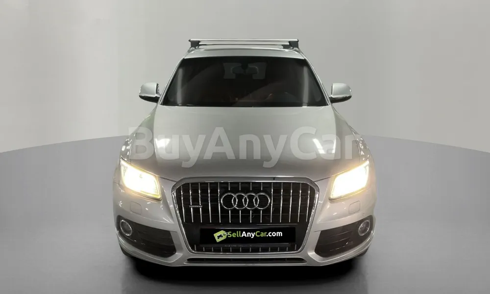 Vehicle photo 1