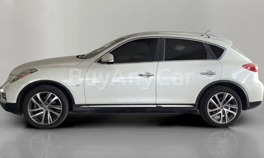 Vehicle photo 3