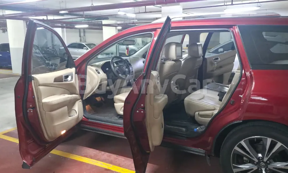 Vehicle photo 18
