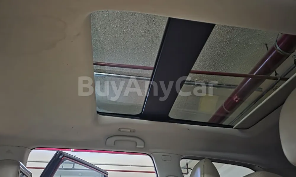 Vehicle photo 13