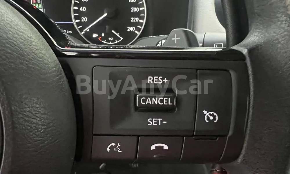 Vehicle photo 13