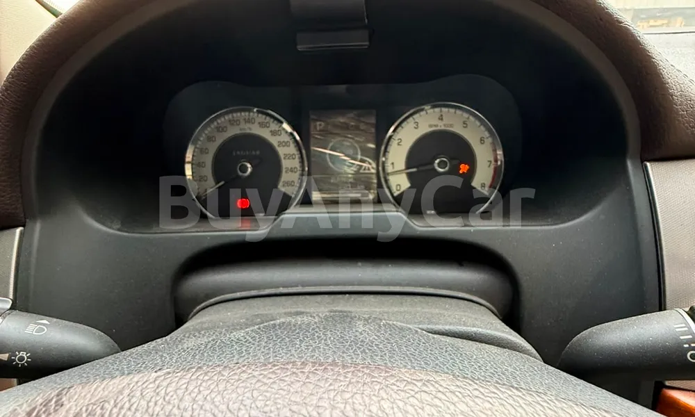 Vehicle photo 2