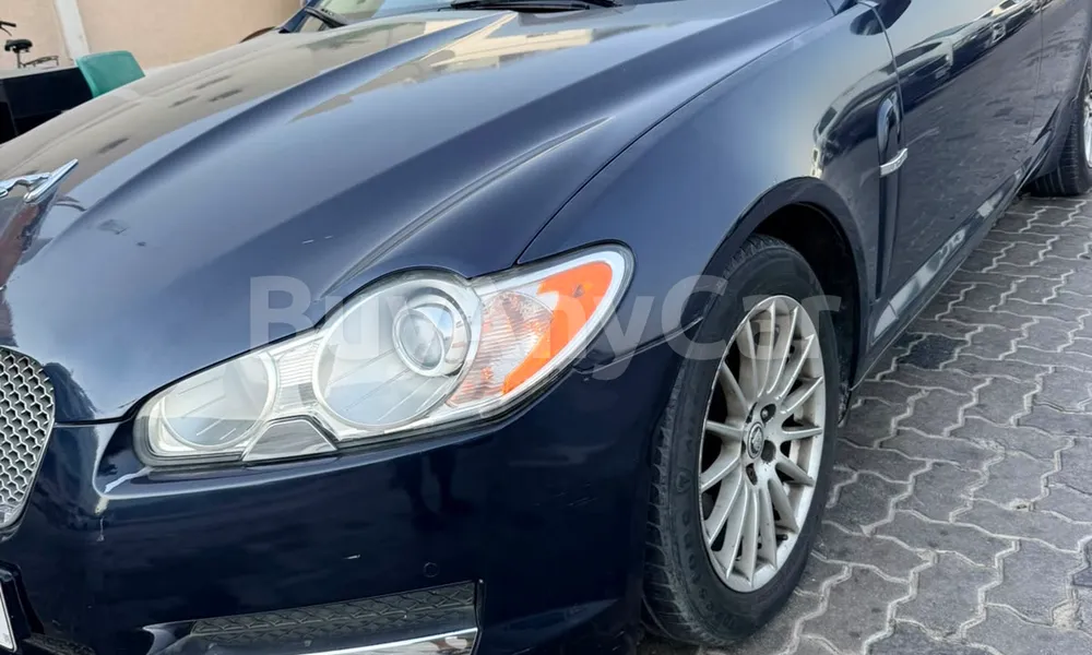 Vehicle photo 5