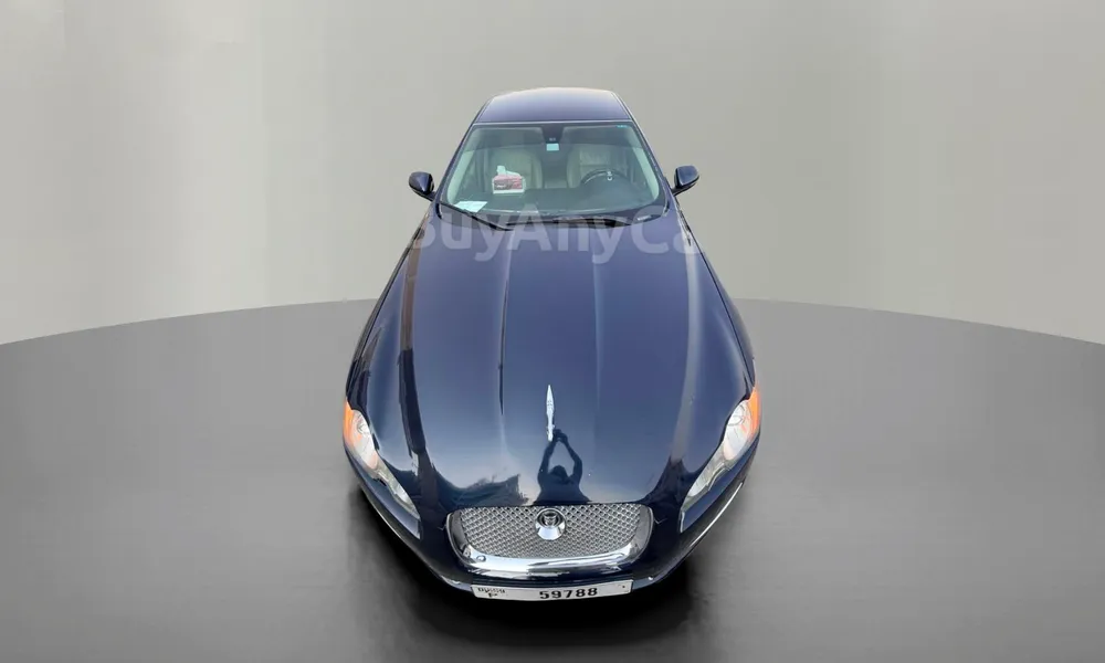Vehicle photo 1