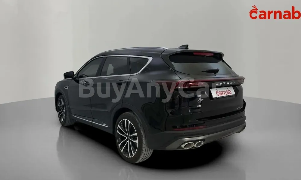 Vehicle photo 17