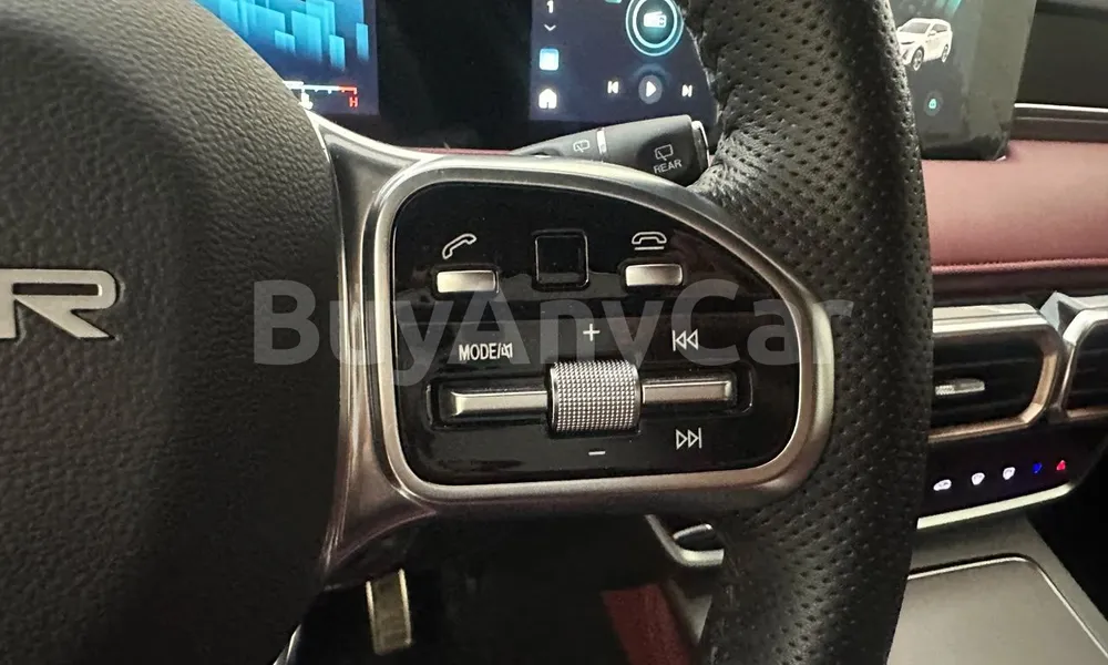 Vehicle photo 10