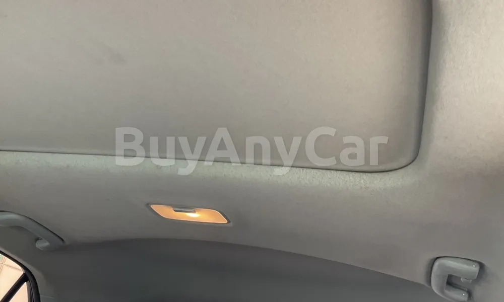 Vehicle photo 8