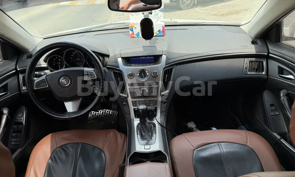 Vehicle photo 8