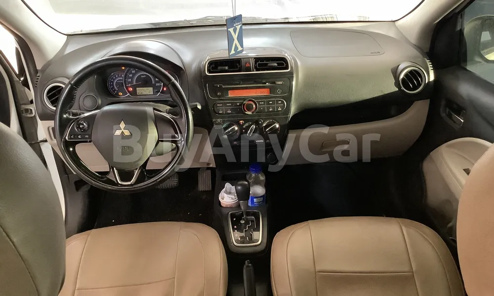 Vehicle photo 8