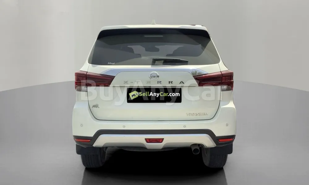 Vehicle photo 2