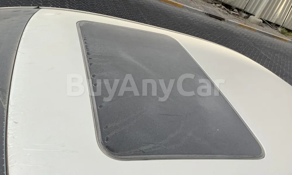 Vehicle photo 5