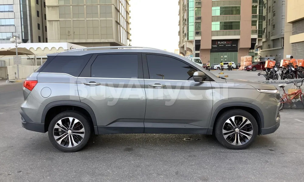Vehicle photo 3