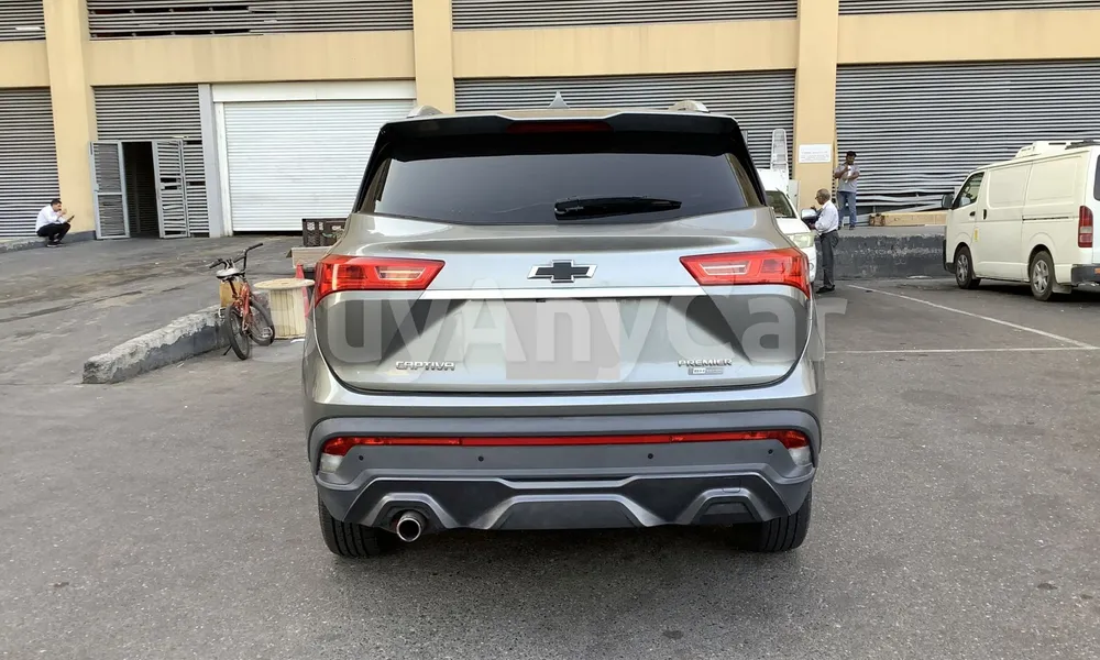 Vehicle photo 2