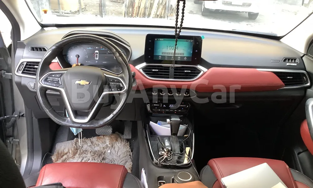 Vehicle photo 8