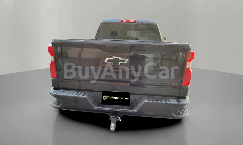 Vehicle photo 2