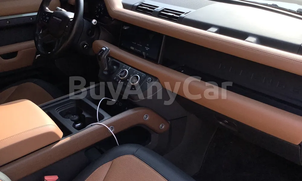 Vehicle photo 7