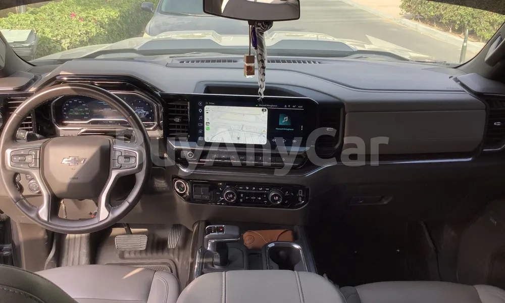 Vehicle photo 9